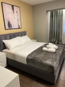 ROV Apartment Bright