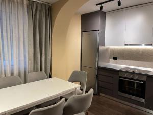 ROV Apartment Bright