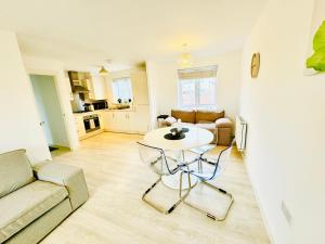 Modern 2-Bedroom Apartment