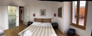Deluxe Room (2 Adults + 1 Child) room in Maison Vaticana