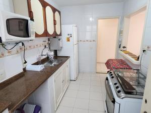 Apê a 80m da Prainha - Localização Privilegiada