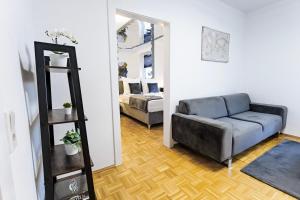 Zentral-Kingsize Bett-Playstation 4-HBF nach Köln und Düsseldorf