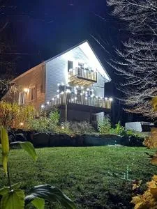 Rustic Villa Chalet - Mandeville