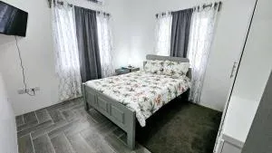 Ihola's Nest - Clifton