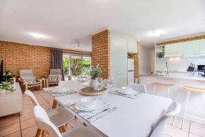 Ocean Waves Alexandra Headland