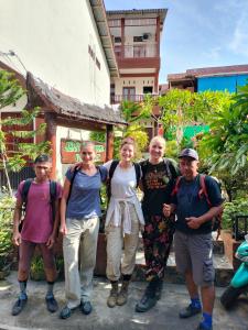 Ida Guest House & JUNGLE TREKKING