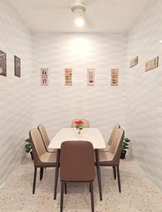 LittleBee Homestay KT