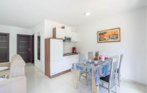 Amazing Apartment In Kastel Kambelovac