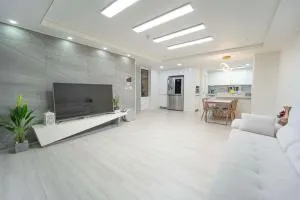 Haeundae Chocho house stay 1 - Ch'ŏngsap'o