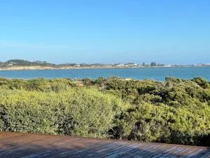 C4 Miles Beach Shack - كينغستون ساوث إييست