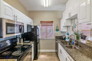 Dolphin View Duplex Side A - Beachfront Heated Pool -Gulf Shores Alabama - Near The Hangout