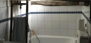 Sous les toits de Paris shared place