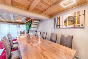 Montain Wild Chalet with Wooden Hot Tub