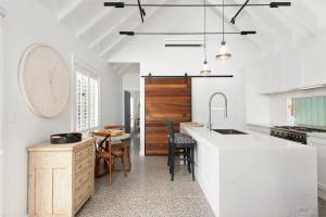 Luxury Stay with Private Heated Pool in Salamander Bay