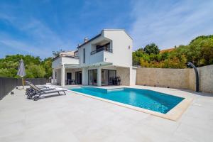Pool Villa Greta Krk - Happy Rentals 