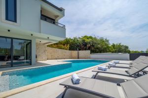 Pool Villa Greta Krk - Happy Rentals 