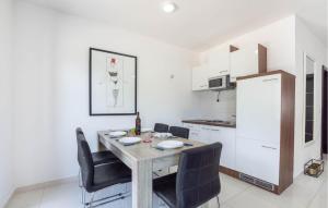 Awesome Apartment In Kastel Kambelovac