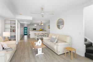 Noosa Sunseeker-walk to cafes & river, pet friendly