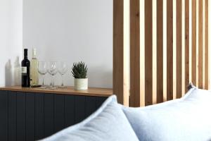 Cosmopolitan luxury apartment by Smaris Collection