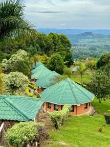 Top of the World Lodges Fort Portal - Isunga