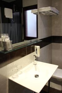 Hostal 4C Cuatro Caminos