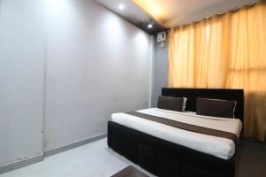 Twamev couple Friendly Rajouri garden by The Arrow