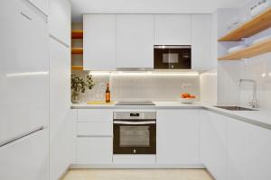 SANTA CLARA Modern & Exclusive Seafront Apartment