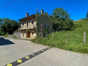 Casa Chuchi - Marrón