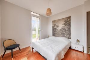 Maisons de vacances A 300m de la plage, maison pour 7 avec piscine : photos des chambres