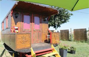 Campings Amazing Stacaravan In Franquevaux : photos des chambres