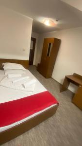 Pension La Viorel Isaila