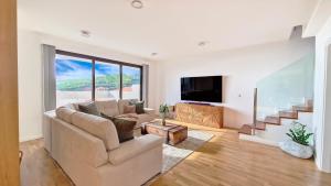 Allure Alannas Villa by LovelyStay