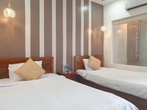 khách sạn Quốc Tế