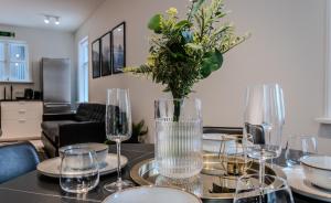 Vesturgata One Bedroom Apartment Near Harbour by Heimaleiga