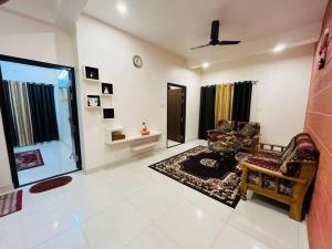 Raj Homestay- Homely Comfort
