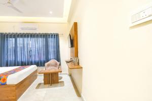 FabHotel Prime The Golden Plaza - Nr Tarapith Temple