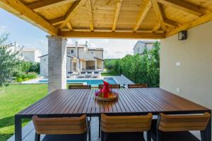 Villa No18 near Poreč for 6 people with heated pool 