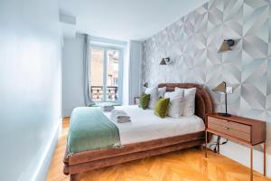 Appartement design invalides bon marché - IV