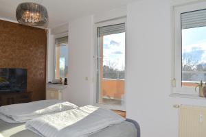 City-Dach-Apartment mit Loggia - Balkon - Kamin
