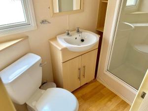 PALM GROVE PG33 3 BED DELUXE CARAVAN GOLDEN PALM