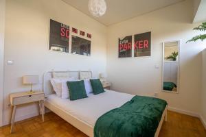 Porto Heights by LovelyStay