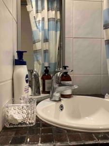 Entire flat located 2km from center, free parking