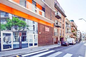 Barcino Inversions - Spacious Apartments near the City Center with balcony