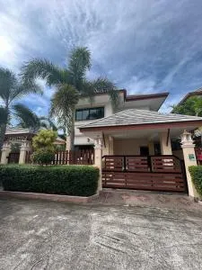 Holiday House Pattaya - Ban Map Fakthong