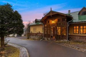 Soví Dom - Owl House