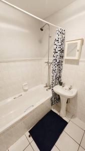 Umhlanga The Shades -2 mins from beach!