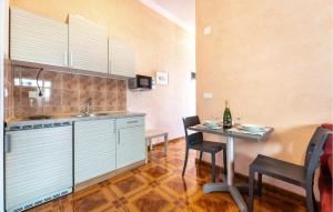 Awesome Apartment In Vir With Wi-Fi