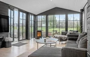 Gorgeous Home In Rude With Wifi - Menstrup
