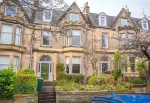 Beautiful & bright 2 bed flat Murrayfield - Эдинбург