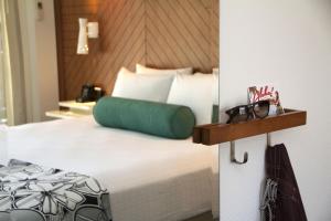 Oasis Hotel Waikiki